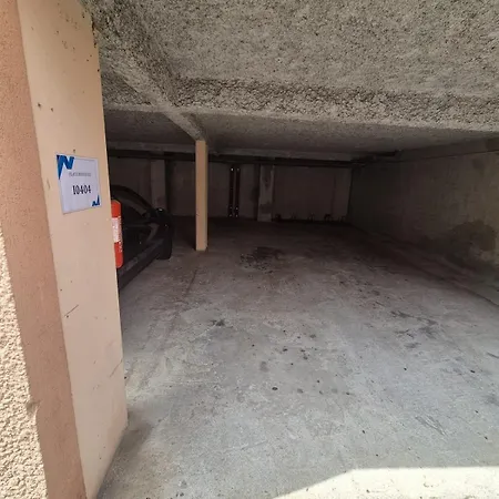 Cozy With Private Parking Wifi *