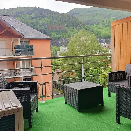 Apartament Cozy With Private Parking Wifi Lourdes