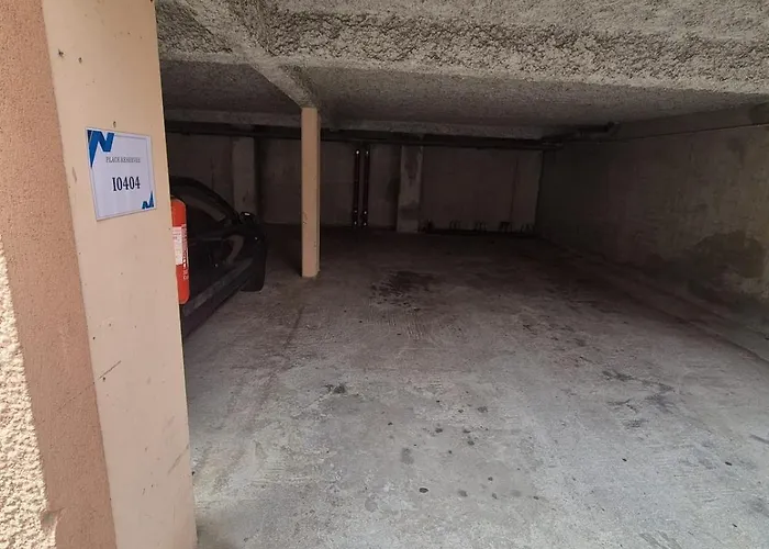 Cozy With Private Parking Wifi *